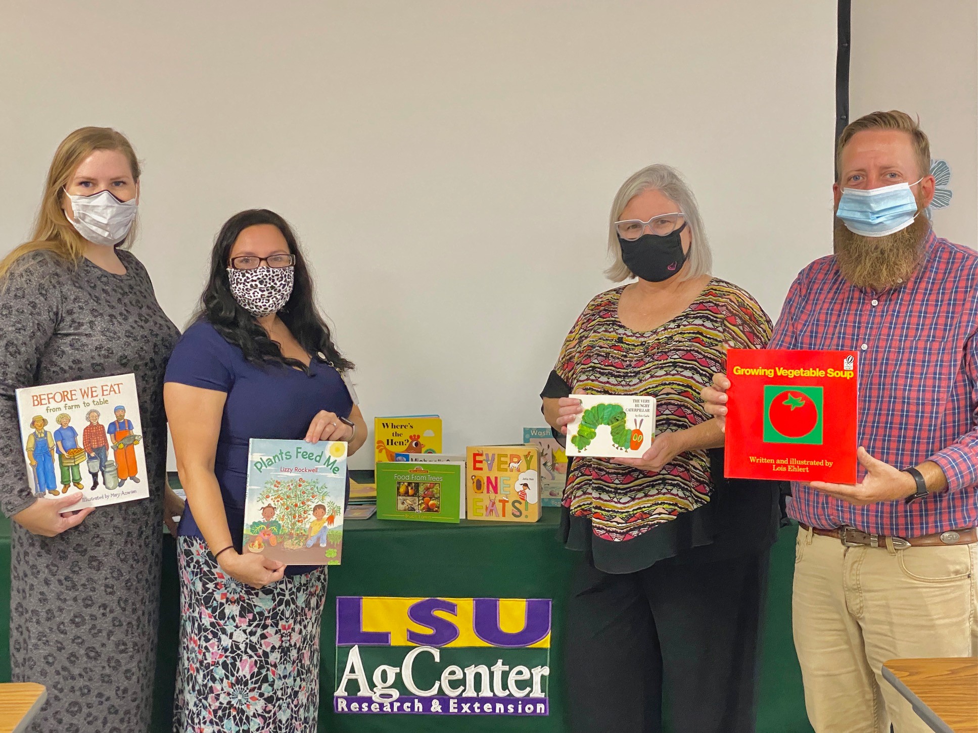 Healthy Living literacy group of people. 